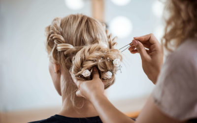 8 Tips to Know Before Hiring Your Wedding Hairstylist!