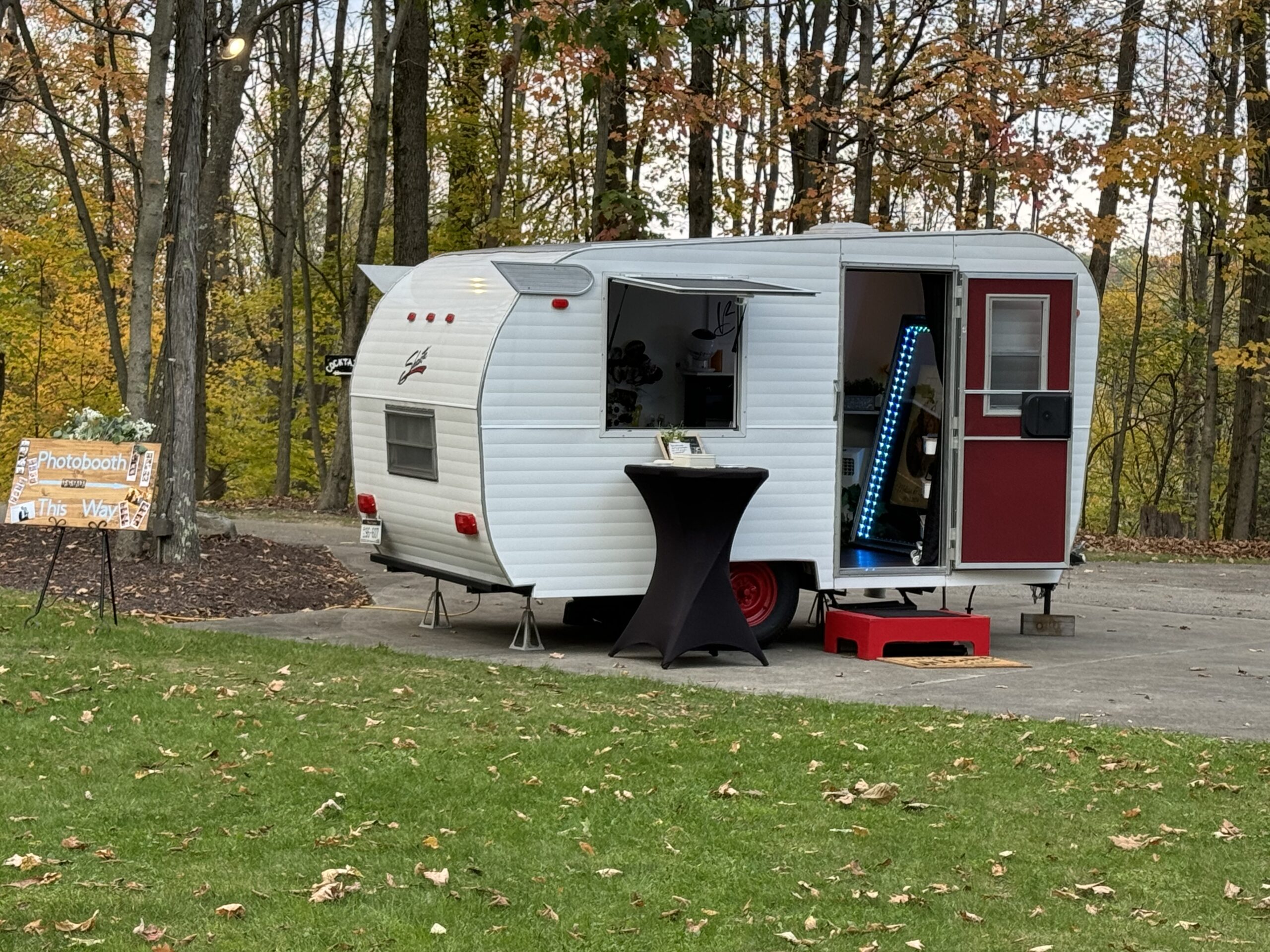 Belle Camper Photo Booth 